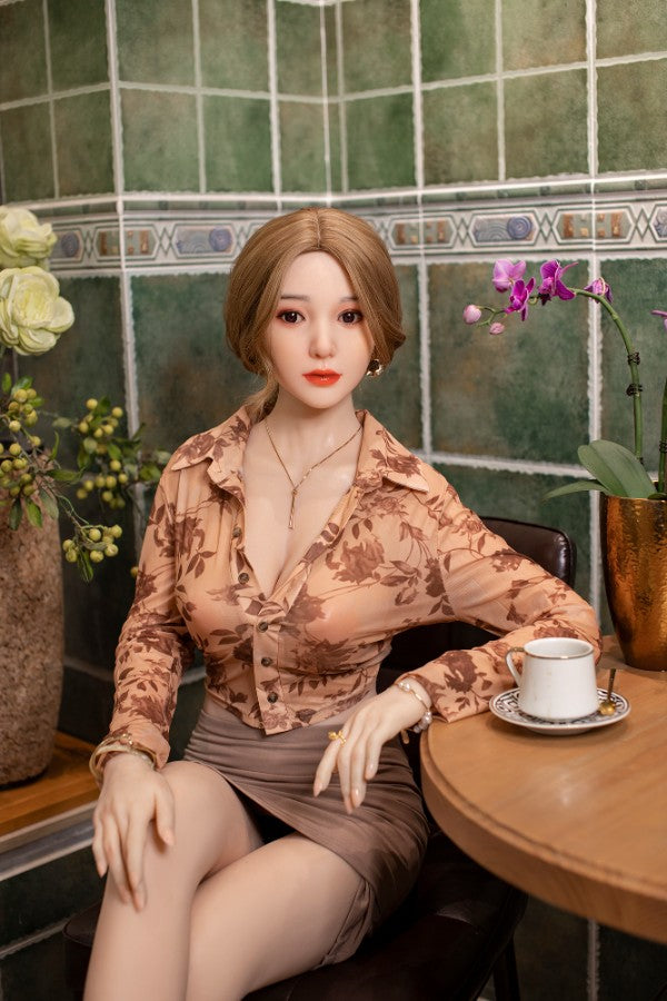 160cm / 5ft3 Natural Skin Sexy Charming Silicone Love Doll - Dime Doll: Sunny