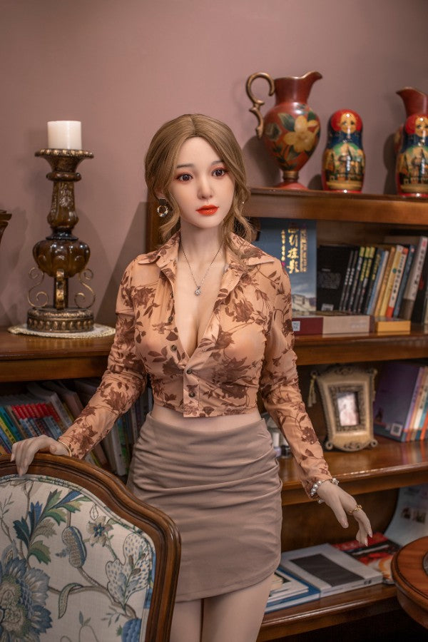 160cm / 5ft3 Natural Skin Sexy Charming Silicone Love Doll - Dime Doll: Sunny