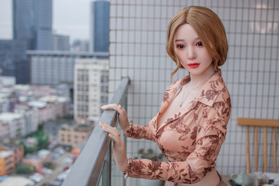 160cm / 5ft3 Natural Skin Sexy Charming Silicone Love Doll - Dime Doll: Sunny