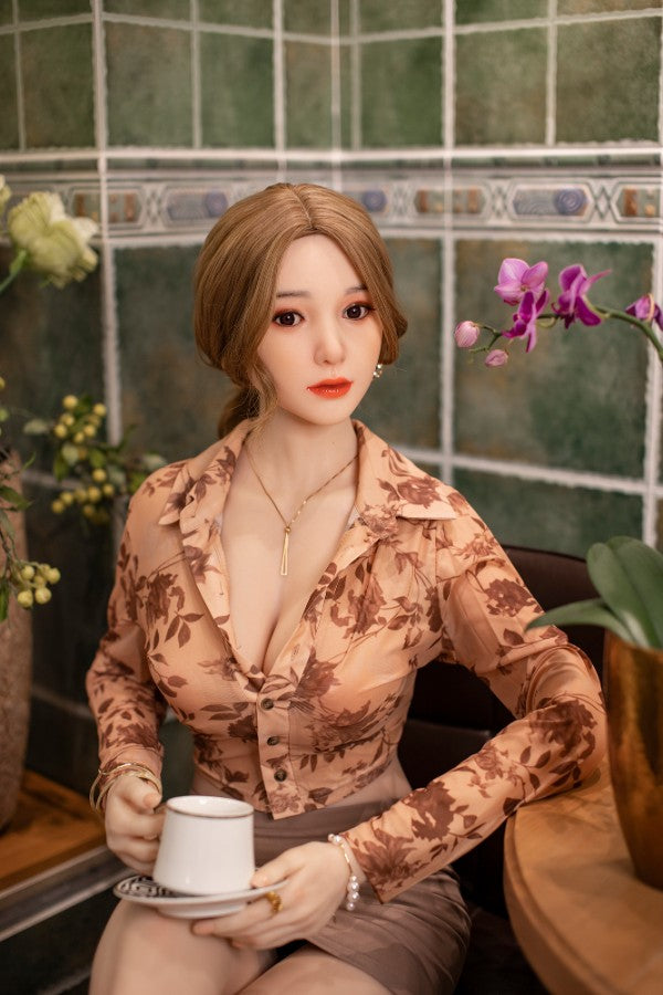 160cm / 5ft3 Natural Skin Sexy Charming Silicone Love Doll - Dime Doll: Sunny