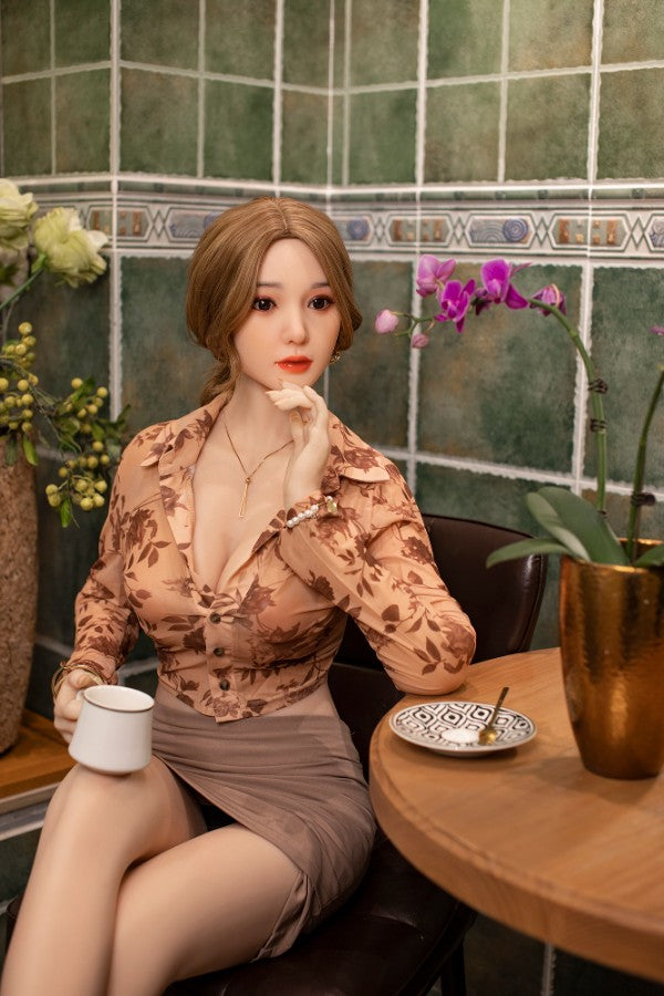 160cm / 5ft3 Natural Skin Sexy Charming Silicone Love Doll - Dime Doll: Sunny